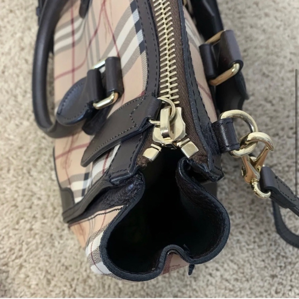 Burberry Haymarket Gladstone tote shoulder bag - Picture 3 of 7